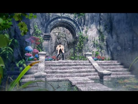 Hellinor - Champagne [Official Music Video]