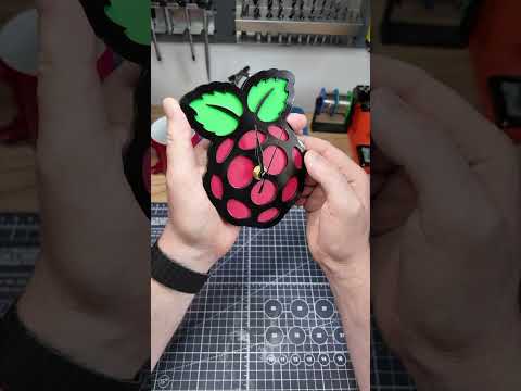 Laser-cut Raspberry Pi clock