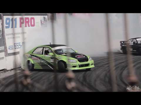 Jeff Laflamme Leading Brad Carlton - Formula Drift Canada World 2015