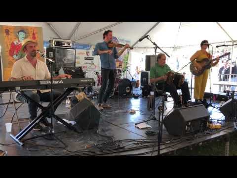 Festival Acadiens 2022: The Savoy Family Cajun Band - "Two-Step d'Amédé"