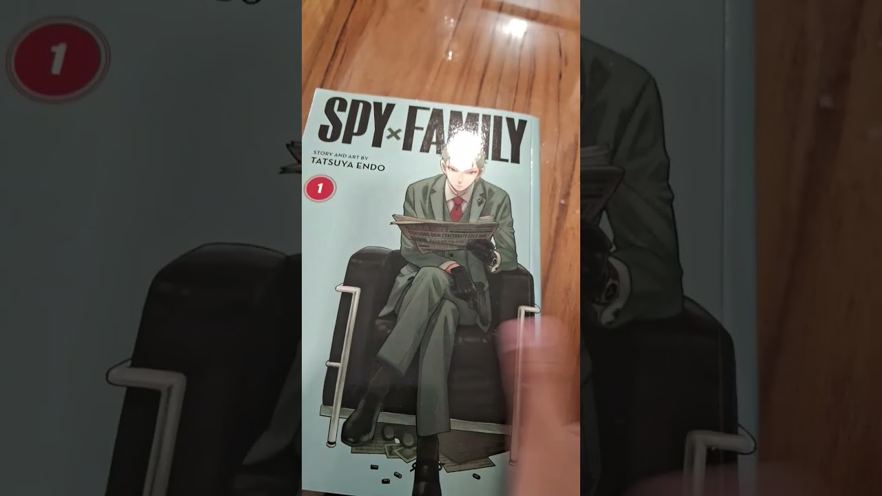 My first manga unboxing! Spy X Family volume 1 #shorts #spyxfamily #manga #mangaunboxing