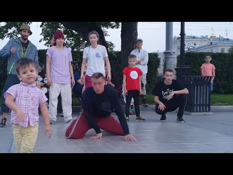 Изумруд празднует день защиты детей🤟🏃♂️😋