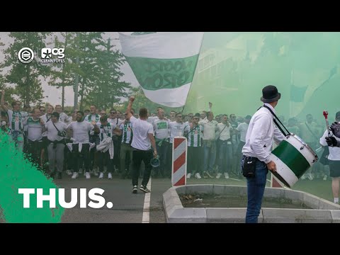 𝗧𝗛𝗨𝗜𝗦. 💚 Corteo van Grote Markt naar Euroborg en 104-jarige supporter op tribune tegen Willem II