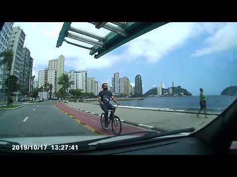 calçadão da praia da biquinha São Vicente litoral de São Paulo
