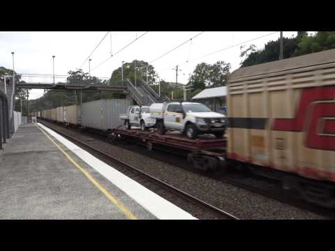 Triple LDP's lead Aurizon 7BM7 on New Year's Day 2017