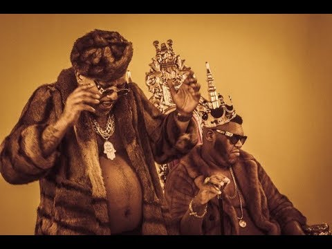 Mc Bola e Mr Catra - Soltinha 2013 (Video Clipe Oficial) Nicole Bahls e Anamara