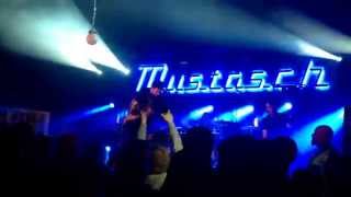 &quot;Black city&quot;, Mustasch