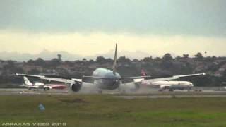 preview picture of video 'Vietnam Airlines 777-26K/ER [VN-A143] - Landing at Sydney - 25 April 2010'