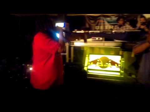 JBux lays down freestyle