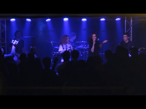 Trupa cover Life On Mars - Single ladies, Crazy in love, Let's get it started