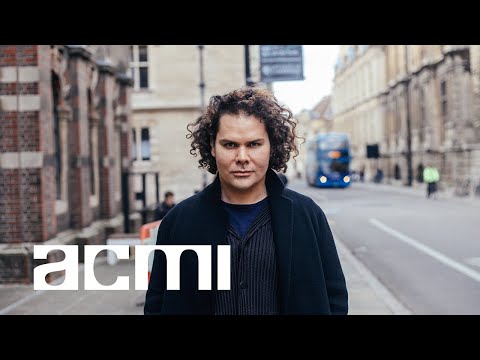 Christian Thompson on Bayi Gardiya