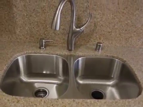 PL4823 - MIRACLE MILE Studio for Rent