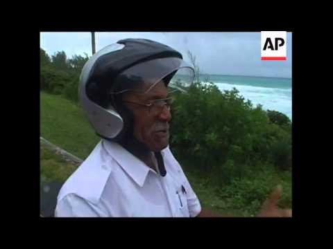 Hurricane Bill pelts Bermuda