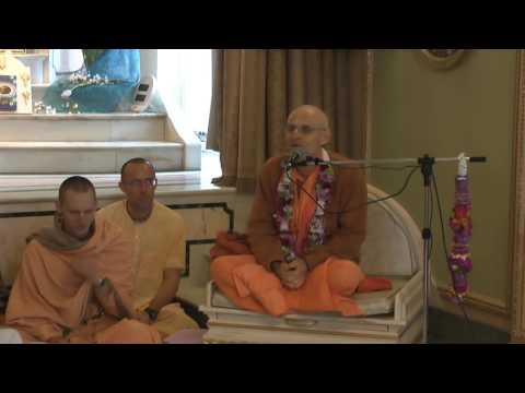 VP KKS 2016 12 - HH Kadamba Kanana Swami - Initiations, 24.04.2016