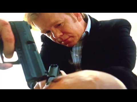 Horatio and Delko interrogate Memo