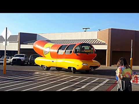 Weinermobile Oscar Mayer - Walmart