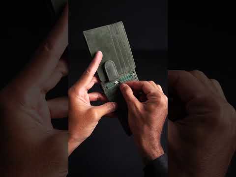 Cambridge Men’s Original Leather Wallet (Rugged Green) - Belford England #belfordengland