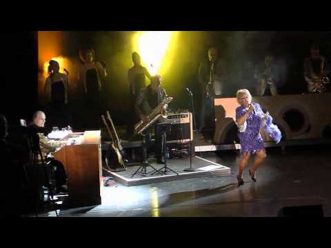 "Tell Mama" Harriet Lewis (Etta James) Sweet Soul Music Revue - Deutsches Theater
