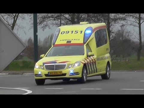 A1, E-klasse Ambulance 09-151 [ex 09-404] naar melding in Soest