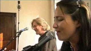 KT Tunstall &amp; Daryl Hall [Part 1 of 5] - Something To Talk About [Live From Daryl&#39;s House]