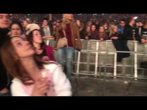 Moshpit & sitdown Dimitri Vegas & like Mike 12 /11/2016 veltins arena