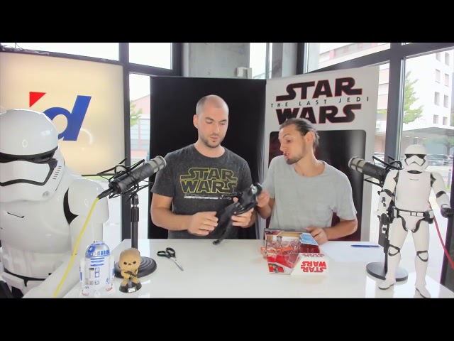 Video Teaser für Unboxing Hasbro Star Wars EP. 8 Interactech Figure & Deluxe Lightsaber