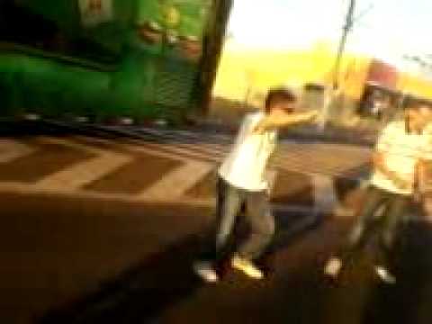 Pedrinho e Carlos dançando - Sertaozinho