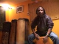 Emile Biayenda (Tambours de Brazza) présente le Patengué (Congo)