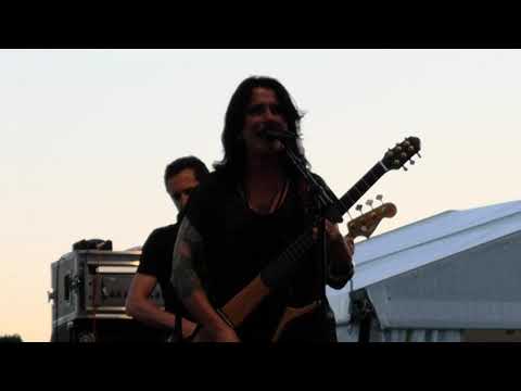 Terez Montcalm et JM Ecay