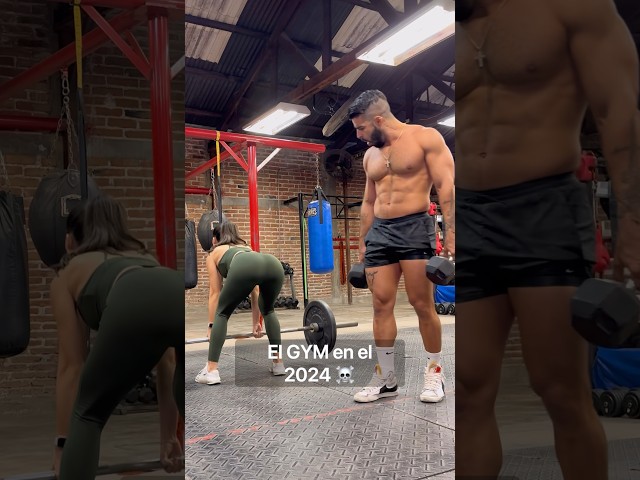 Vídeo relacionado con Instalando Músculos Panda Levantando Donuts Divertido Gimnasio Meme Camiseta