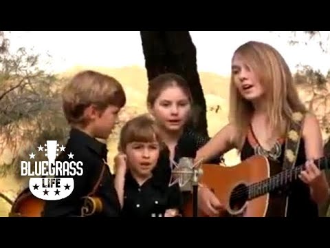 "Get Down on Your Knees and Pray" by Paige Anderson & The Fearless Kin | Bluegrass Life