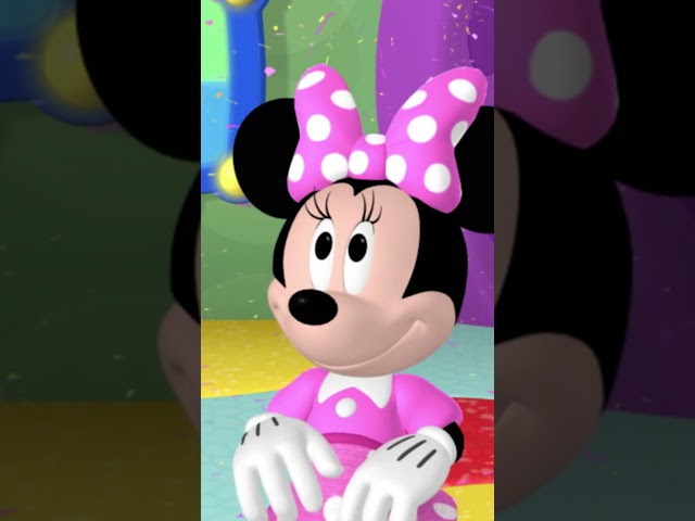 Vídeo relacionado con Kaguyo Pendientes de tornillo de Minnie Mouse, pequeños pendientes de tornillo de plata esterlina 925 para mujeres, niñas y niños, regalo de cumpleaños (pendientes de Minnie Mouse abiertos)