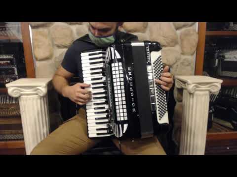 4872 - Black Excelsior Midivox II 911 Piano Accordion LMMM 41 120 $1999
