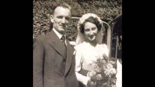 U2 - Iris (Hold me Close) (2014)