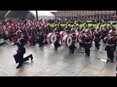 Colombia, de Rodillas ante Dios y de pie ante los hombres 1