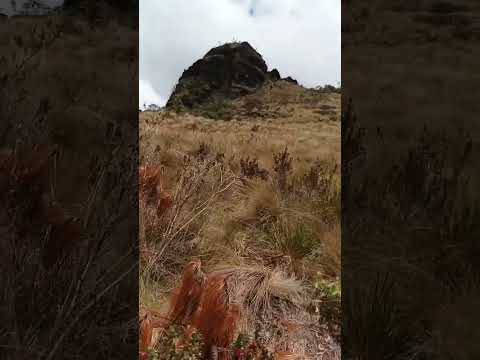 Enorme lugar #Biker Aventurero# seguimos ascendiendo hacia la piedra movedora Santa Isabel Azuay