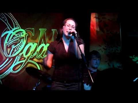 Free Fall (live 8.4.2011)