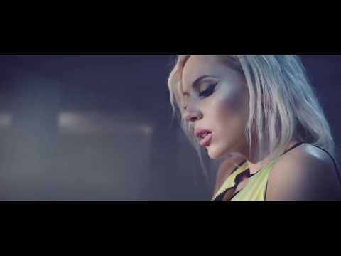 Miss Mood - Szív (Official Music Video)