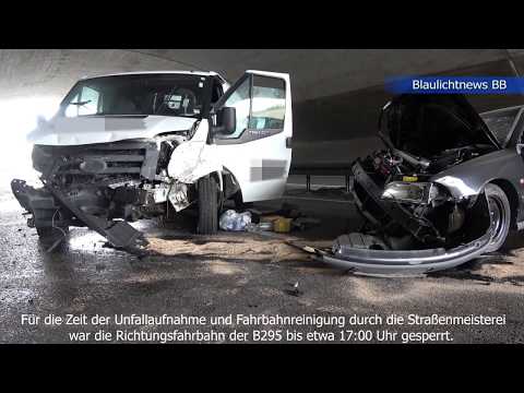 3 4 2020 Schwerer Unfall auf der B295 bei Leonberg