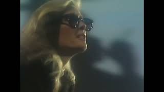 zu BETTE DAVIS EYES jetzt Video ansehen BETTE DAVIS EYES jetzt Video ansehen