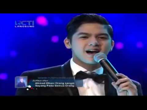 Aurelie Moeremans di tarik Al Ghazali ke atas panggung - Lagu Galau