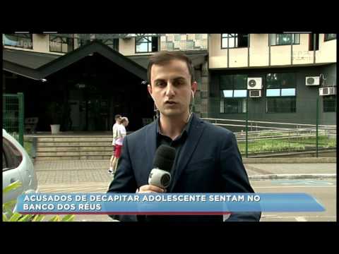 Acusados de decaptar adolescente sentam no banco dos reús