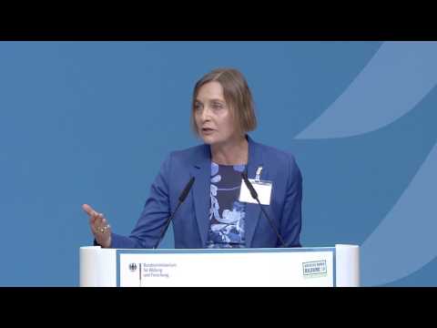 Prof. Dr. Gabriele Vierzigmann, Stellvertretende Vorsitzende des Vorstands der DGWF