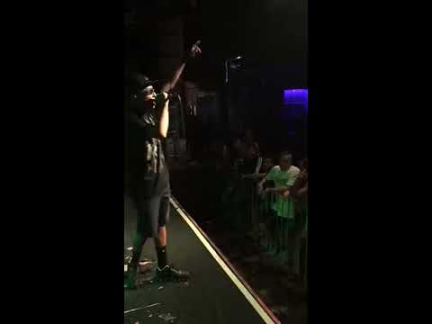 Show Mc Elzinho - Fazenda Coleginho  . Jacarei/sp Explodiu