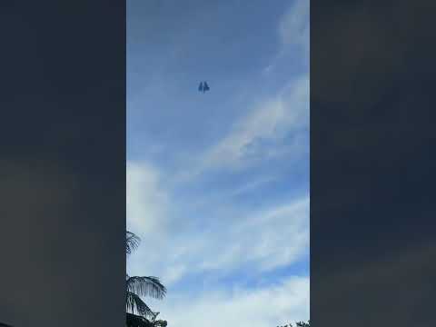 mga ka yutube eto na po ang aking barkong saranggola,,lumilipad npo,,😯😯😯