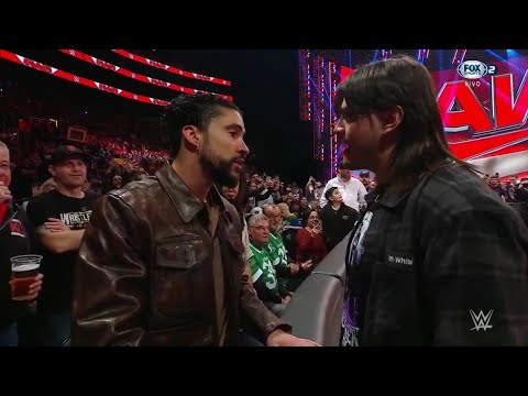 Bad Bunny ataca a Dominik Mysterio & Damian Priest - WWE Raw 03/04/2023 (En Español)