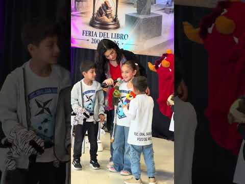 Narración teatral interactiva “Había una vez en…”  en Feria del Libro Pozo del Molle.