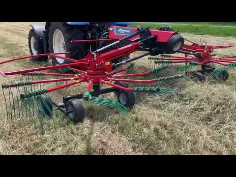 Kverneland 9464m twin rotor mounted rake
