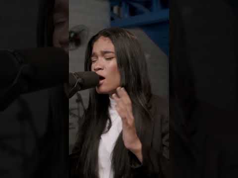 ASSISTA AGORA - IRRESISTÍVEL - VITÓRIA BATISTA