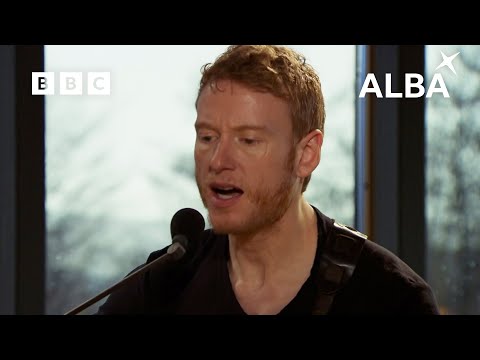 Teddy Thompson & Caraidean - Don't Know What I Was Thinking | Transatlantic Sessions | BBC ALBA